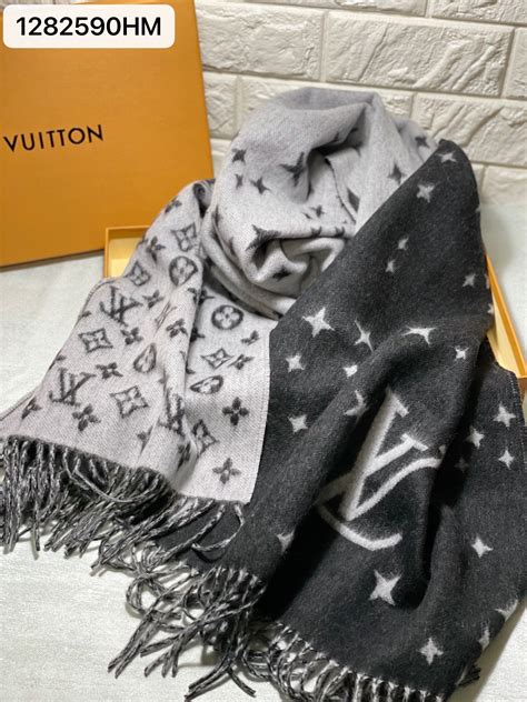 damen schal louis vuitton|louis vuitton cashmere shawl.